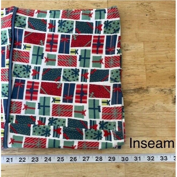 Summersalt x Cheree Berry Live in the Presents Christmas Pajama Set Medium EUC - Picture 12 of 14